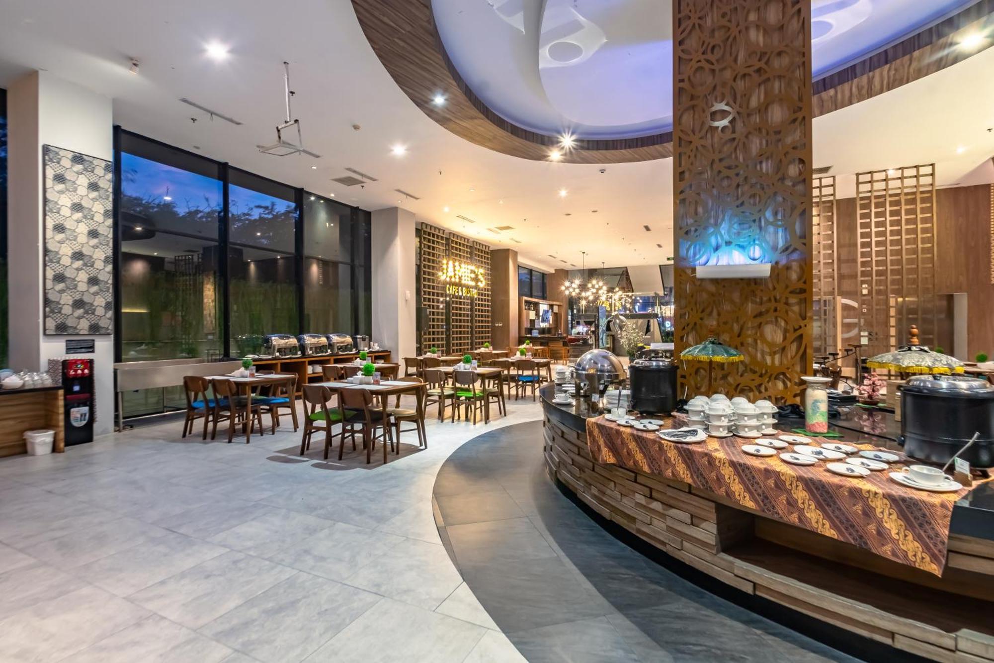Hotel Ayola Lippo Cikarang Exteriér fotografie